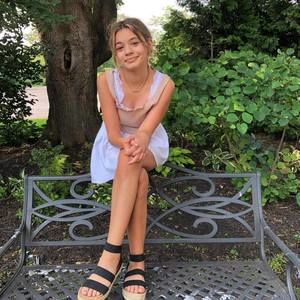 Meet your Posher, Laura